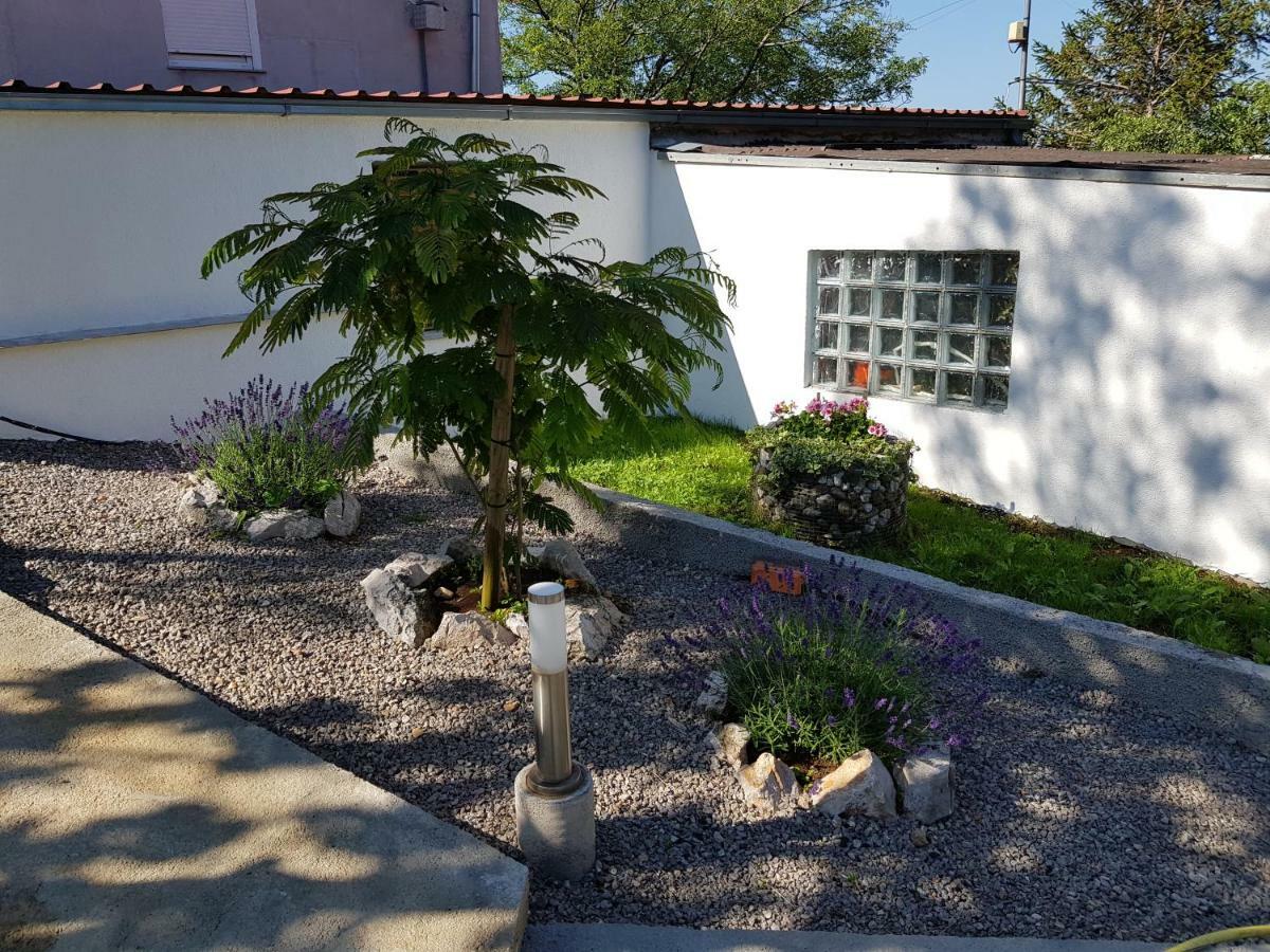 Gradina Appartamento Hreljin Esterno foto